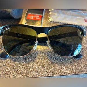 Women’s Ray Bans